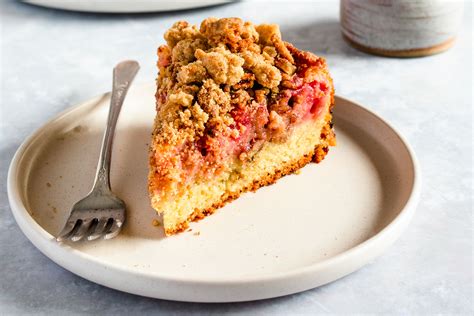 strawberry rhubarb crumb cake recipe