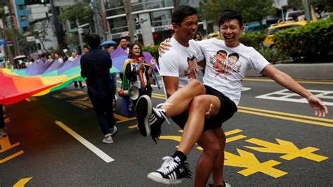 taiwan top court rules in favour of gay marriage taiwan news al jazeera