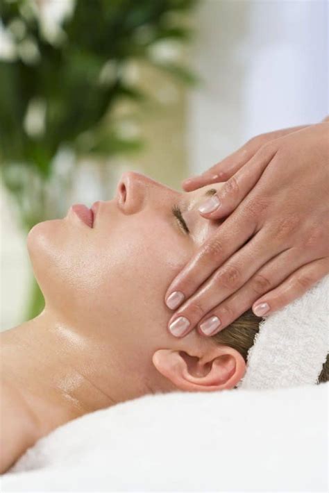 Top 4 Massage Techniques To De Stress Massage