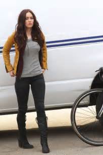 Megan Fox In Tight Jeans On The Set Of Tmnt 14 Gotceleb
