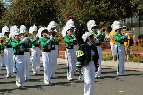 marching band wins awards  newark days parade  smoke signal