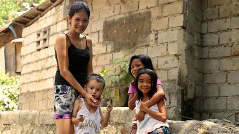 kinderprostitution auf den philippinen reporter vor ort dw 23 01 2016