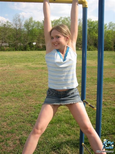 upskirt panty peeks of a hot teen girl on a playground pichunter