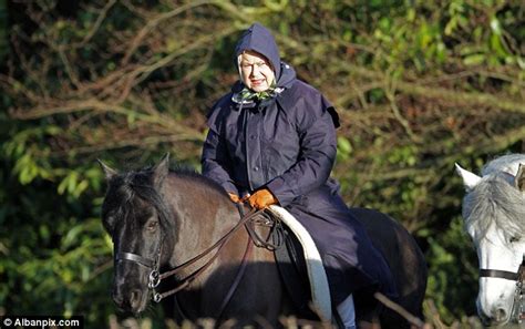 queen s dynamic start to the new year as she rides out at sandringham daily mail online