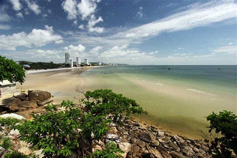 photo gorgeous beach  hua hin thailand