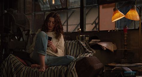Mine Anne Hathaway Love And Other Drugs Screen Her Flat