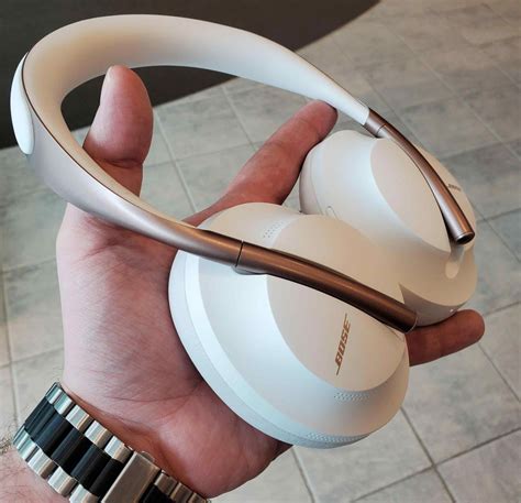 bose launches soapstone version   noise cancelling headphones