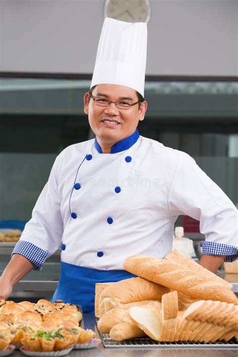 chef ou boulanger image stock image du pain patisserie
