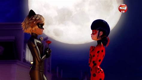 Miraculous Ladybug Marinette X Chat Noir Kiss