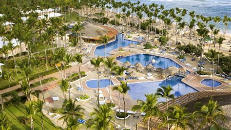 sirenis tropical suites casino  spa hotel uvero alto dominican