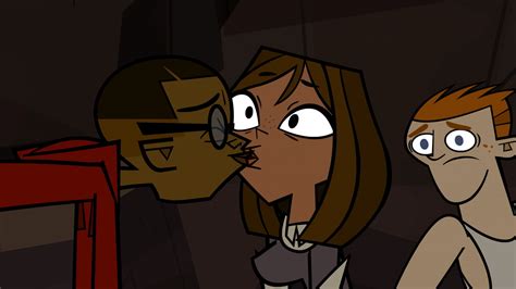image cameron kissed courtney png total drama wiki fandom powered