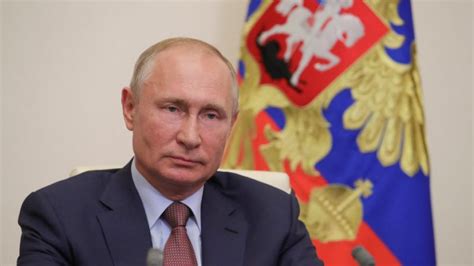 vladimir putin officially banned same sex marriage in