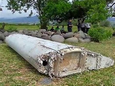 wing flap possibly linked to missing mh370 arrives at french lab