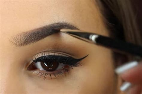 Mummies Stop Making These 6 Common Eyebrow Mistakes