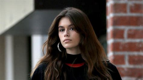 Kaia Gerber S Take On The Snuggly Sweater Is Making Winter Look Good
