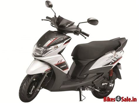 photo  yamaha ray  scooter picture gallery bikessale
