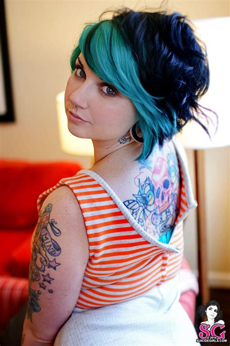 Quinne Sg Suicidegirls Sg Tattoos Altmodel Piercings Dark Blue