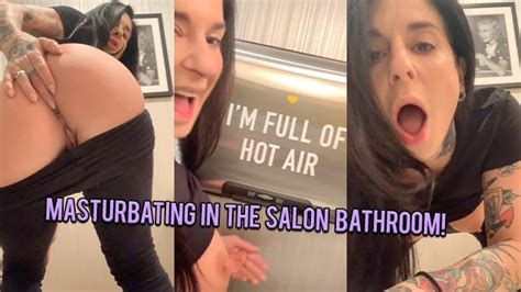 Joanna Angel Sneaky Anal Masturbating In The Salon Bathroom