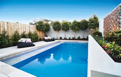 effortlessly chic courtyard pool completehome