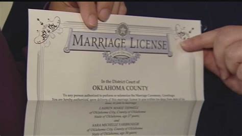 oklahoma county courthouse issuing marriage licenses to same sex couples