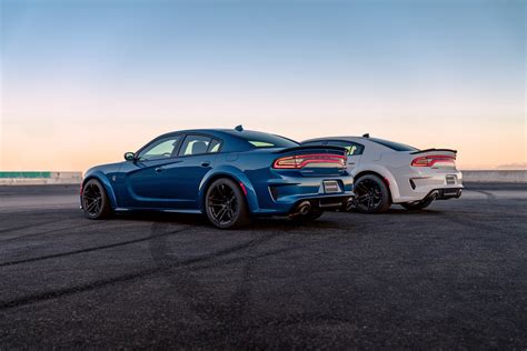 dodge charger srt hellcat widebody launched   menacing hp