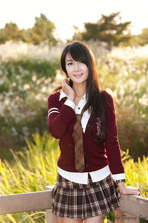 fashion female and have fun han chae yee school girl style