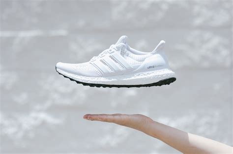 adidas ultra boost whitewhite nouvelles images wave