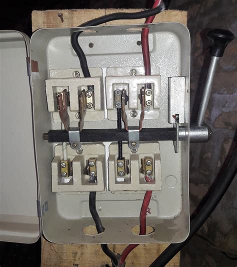 connect generator  house transfer switch