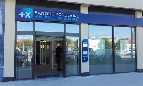 banque populaire auvergne rhone alpes centre commercial carrefour saint jacques
