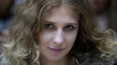 Pussy Riot S Alyokhina Defies Ban On Leaving Russia