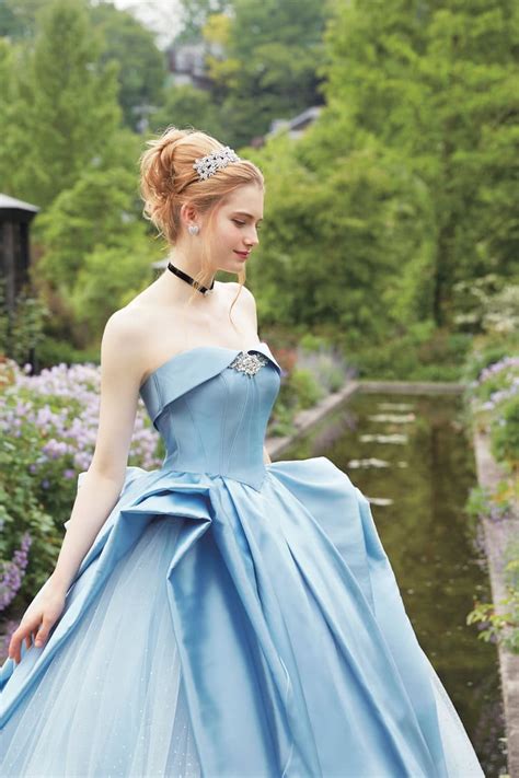 disney launches  stunning  range  princess wedding dresses mumslounge