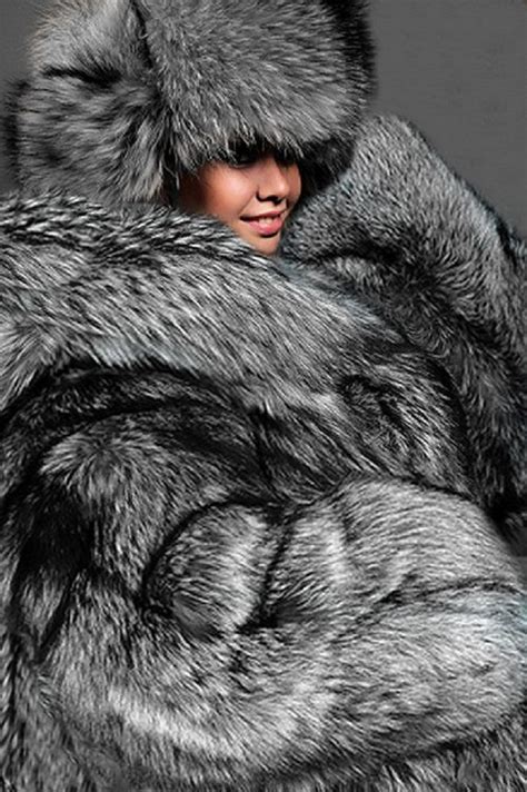 super size silver fox in 2019 fur clothing fur fox fur coat