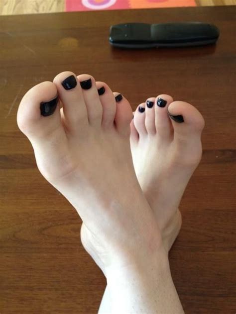 pin auf beautiful feet and toes