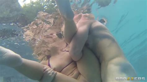 Intensive Underwater Sex With A Big Butt Blonde Kaylee Evans