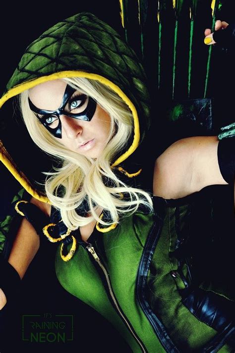 Mysterious Female Green Arrow Cosplay — Geektyrant
