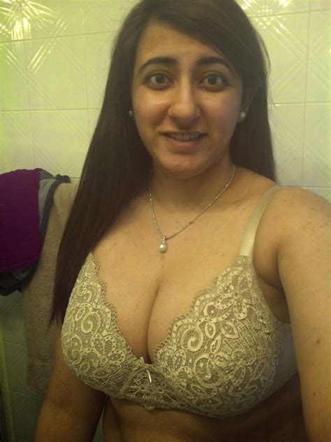 hindustan aunties n ladies with big boobs under bra desi village sexy photos