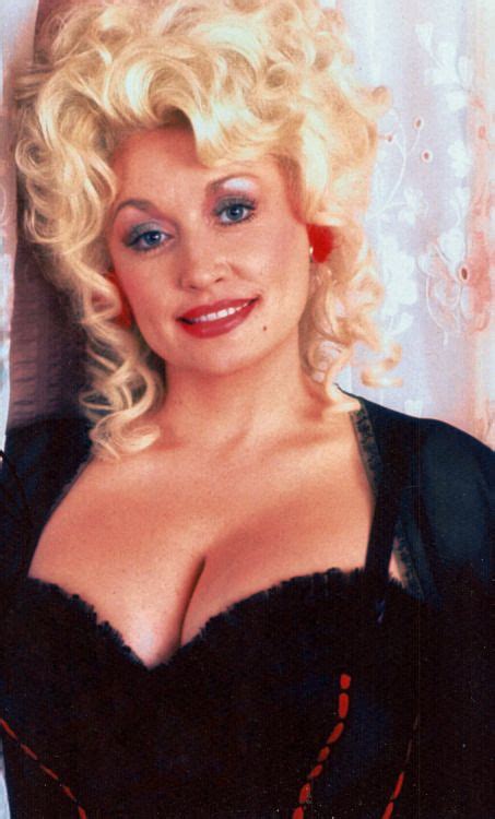 dolly parton as mona stangley 1982 the best little whorehouse in texas singers dolly