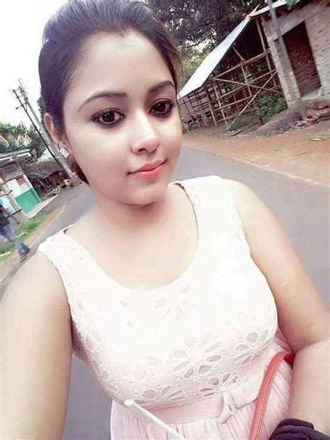 meet the beautiful selfie girls shonali indian hot beautiful and cute sweet selfie girl from