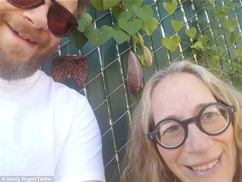 seth rogen reacts to his mother s tweet about her sex life daily mail online
