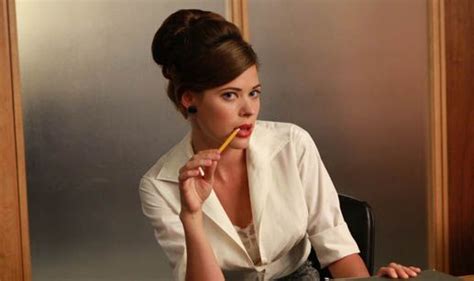 The 5 Hottest Women In Mad Men Mad Men Hair Mad Men Peyton List