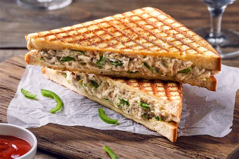 chicken grilled sandwich  baked cake