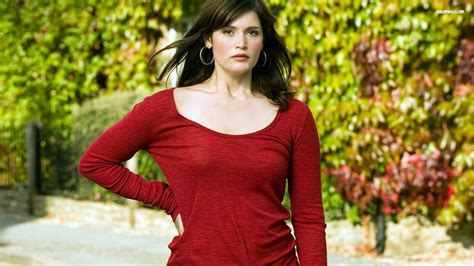 actress gemma arterton wallpapers and images wallpapers pictures photos