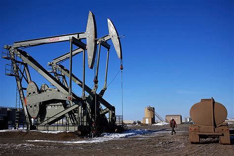 oil prices  falling   drillers  drilling csmonitorcom