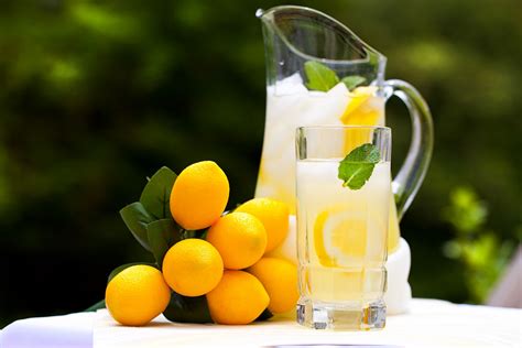 fruitful finds  homemade lemonade