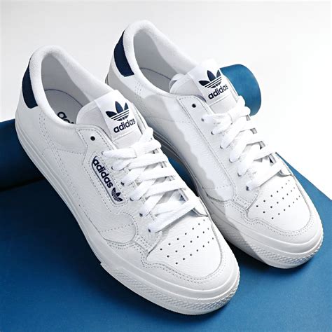 adidas originals baskets continental vulc  footwear white