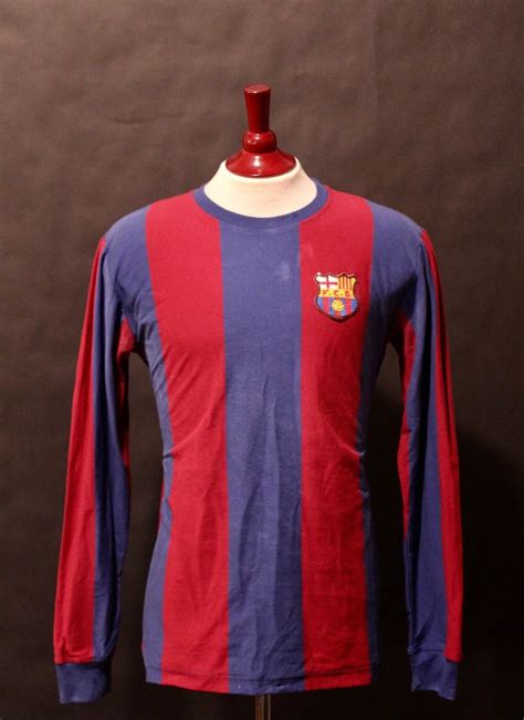 johan cruyff game   fc barcelona shirt warm  top pennant circa  memorabilia