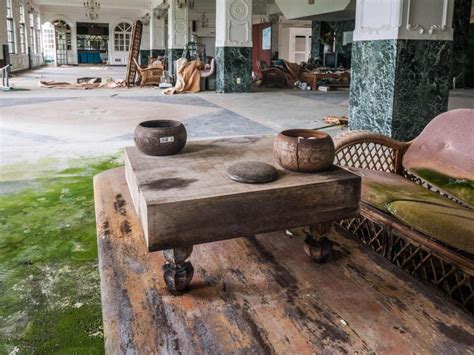 the story behind haunting abandoned luxury hotel in japan