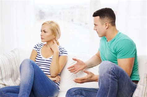 tips berkomunikasi efektif  pasangan jangan lupakan kontak