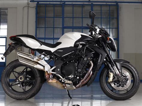 mv agusta brutale 920 2011 2012 review mcn