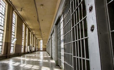 treat women prisoners with dignity texas report says law and crime